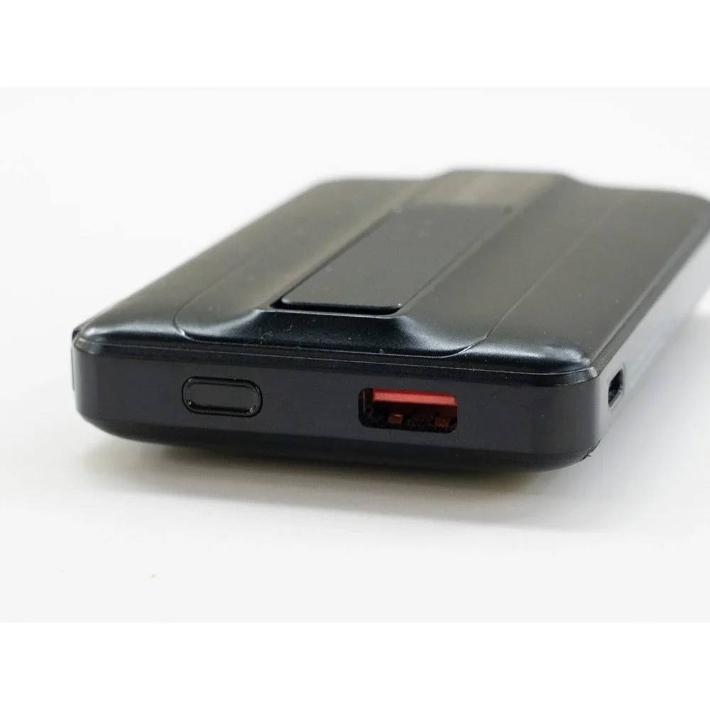 Magnetic Suction Wireless Power Bank 10000mAh Model M2 USB-C USB-A